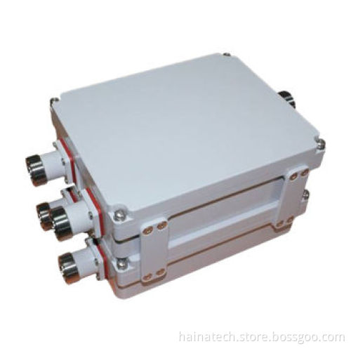 Dual-band combiner, two band combiner